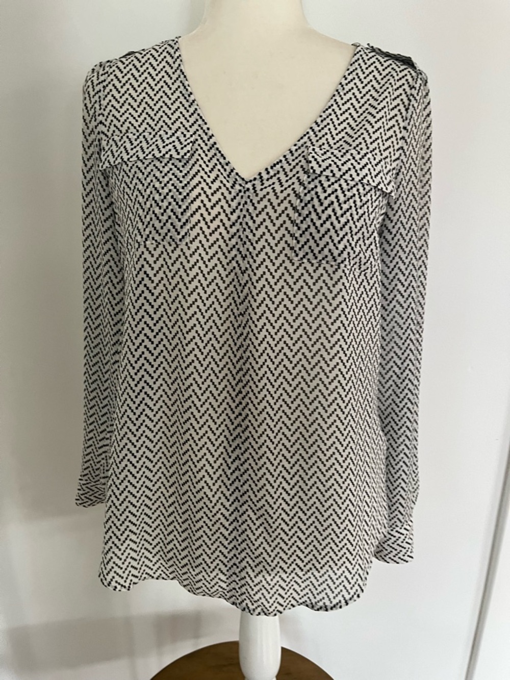 Candie's Black and White Chevron V-Neck Blouse